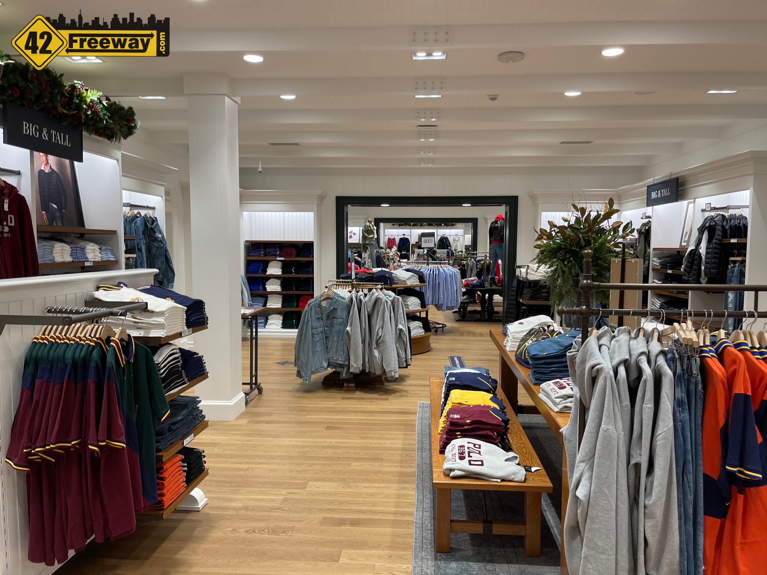 Inspireren Medic Wreed Larger Polo Ralph Lauren Factory Store is Open at Gloucester Premium Outlets.  Attractive Store Has a Higher End "Feel" - 42 Freeway