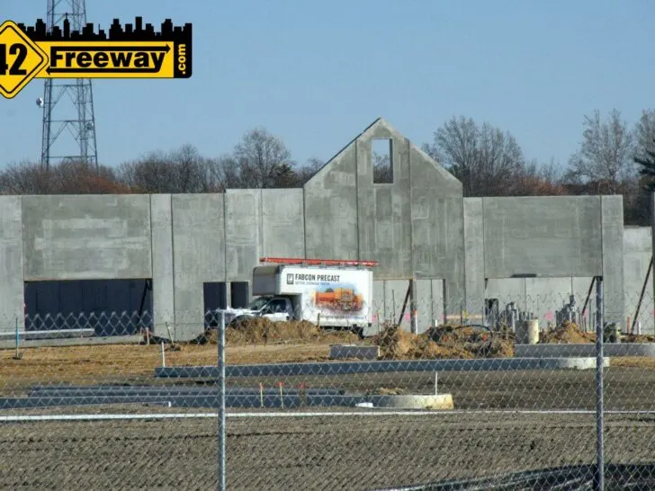 Gloucester Township Premium Outlets – First walls going up