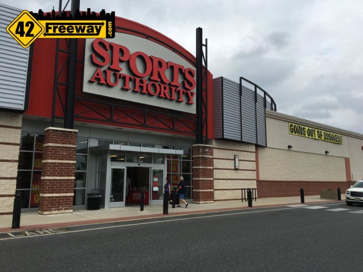 Sports Authority Closing Sale – Washington Township