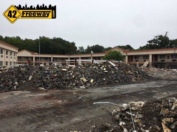 Quality “Gloucester” Inn demolition started ahead of Royal Farms construction