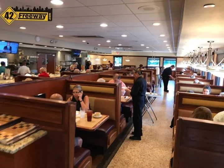 Seven Star Diner Reopens – Crowds are Already Back!