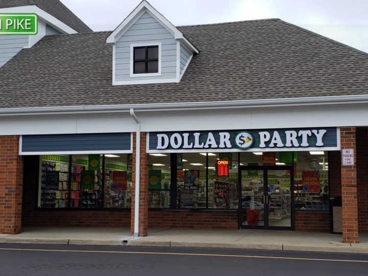 Super Bowl Player Opens New Dollar Party Store in Medford