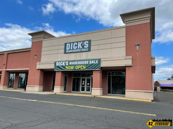 Dick’s Sporting Goods Warehouse Sale Store Open in Cherry Hill