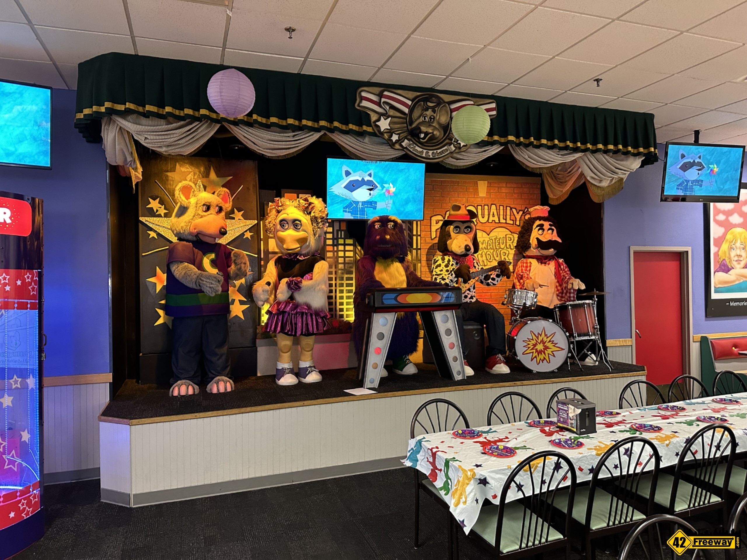 Deptford Chuck E. Cheese Remodel Starting. Last Few Weeks For