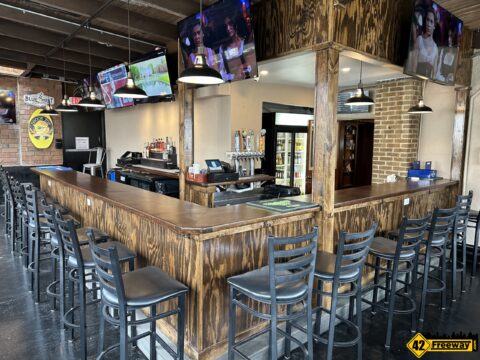 Oaklyn Manor Upgraded Patio Bar is Open!