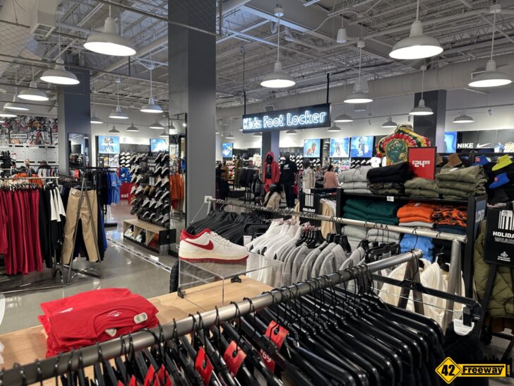 Deptford Mall Welcomes Expanded Foot Locker and Eastern Mountain Sports ...